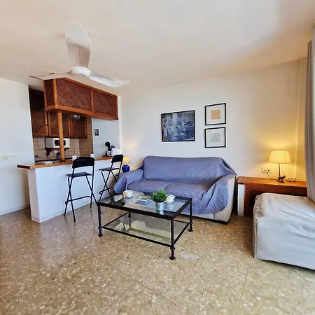 Marbellamar Seafront דירה