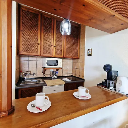 Marbellamar Seafront דירה *